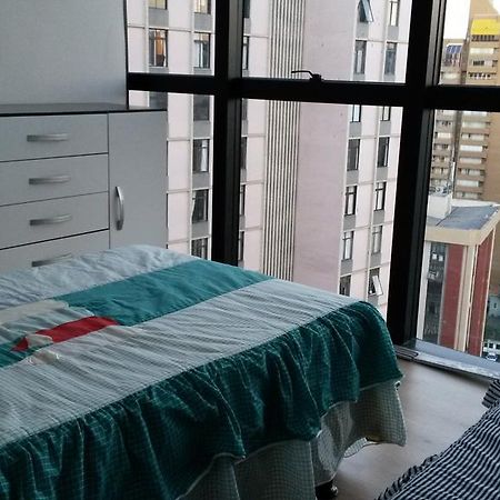Apartamento Central กูรีตีบา ห้อง รูปภาพ